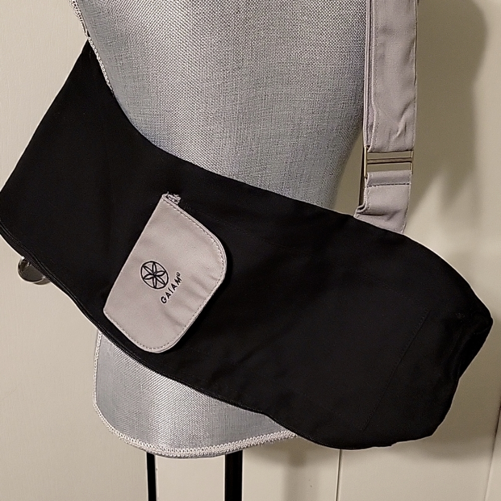 Gaiam yoga mat bag